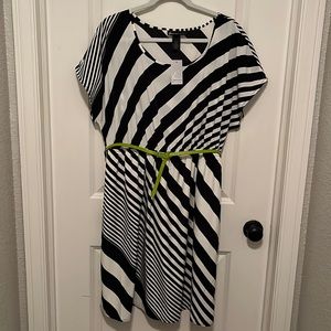 Lane Bryant Black & White Striped Size 14/16 Light Weight Dress built in slip